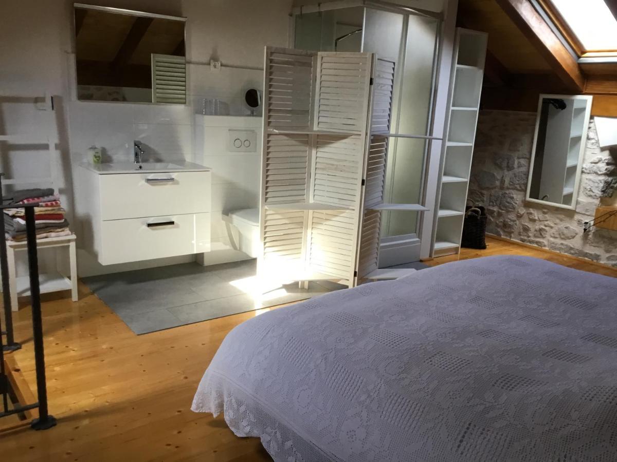 Stein Haus Villa Pirovac Buitenkant foto