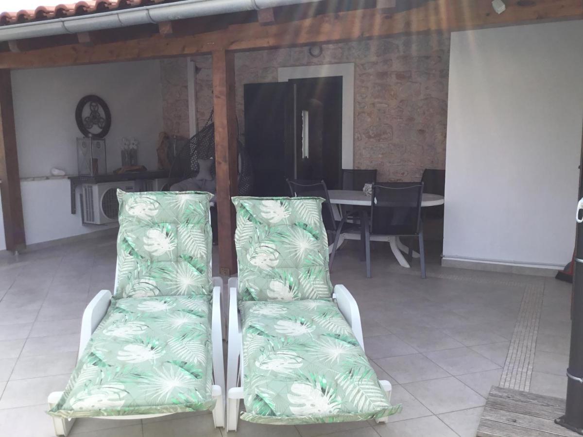 Stein Haus Villa Pirovac Buitenkant foto